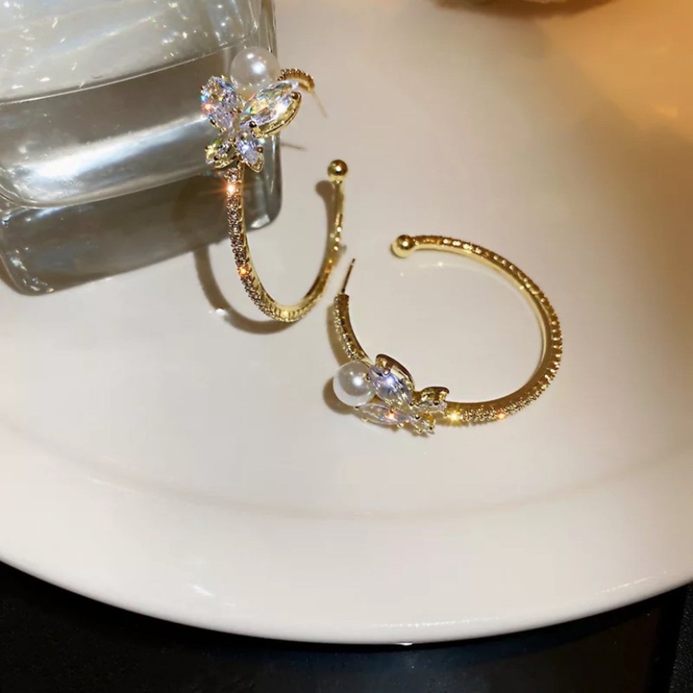 New 18k gold plated luxury earrings - Picture 3 of 4
